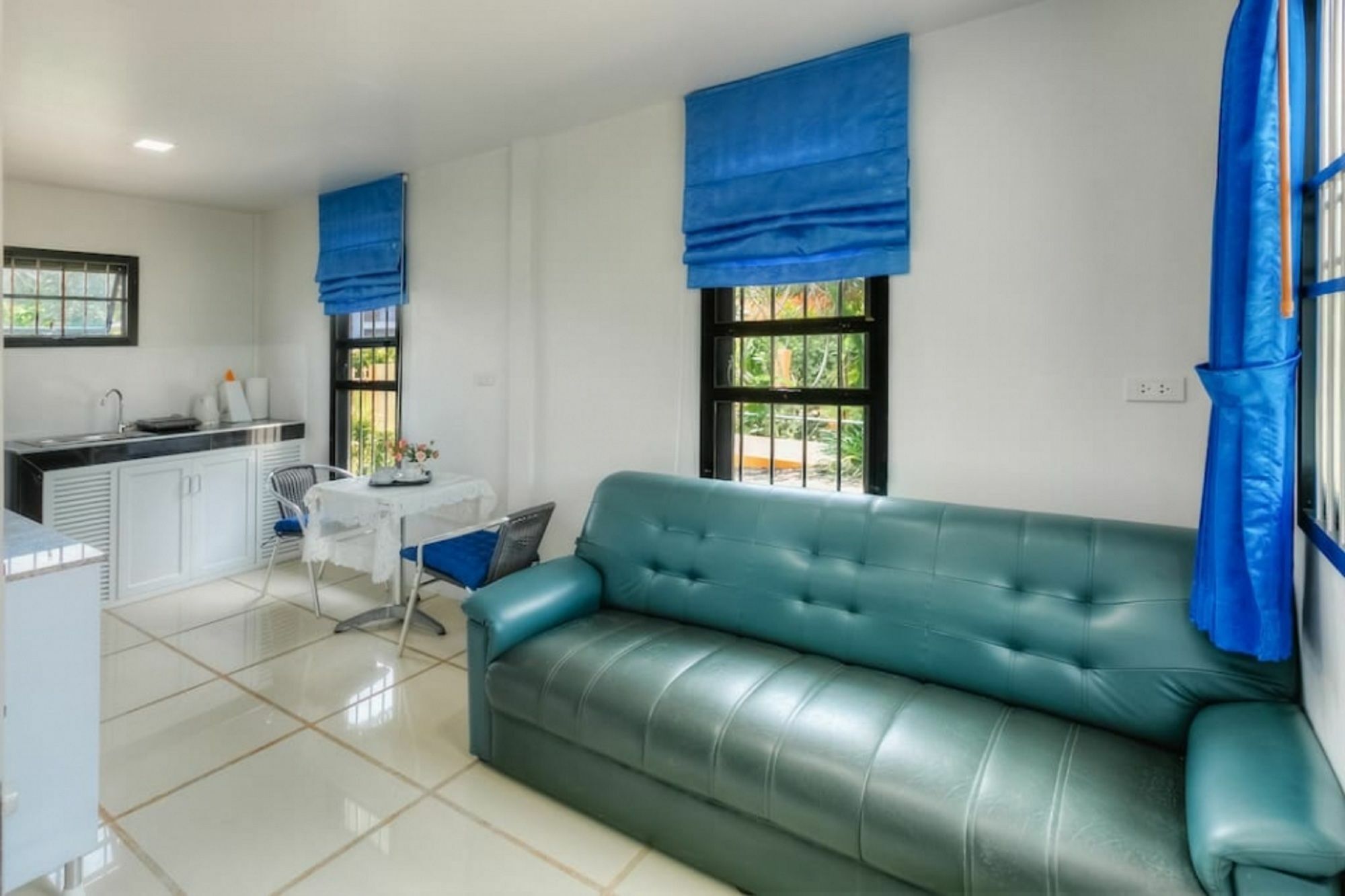 Aquatoria Phuket Bangtao Villa Pantai Surin Bagian luar foto